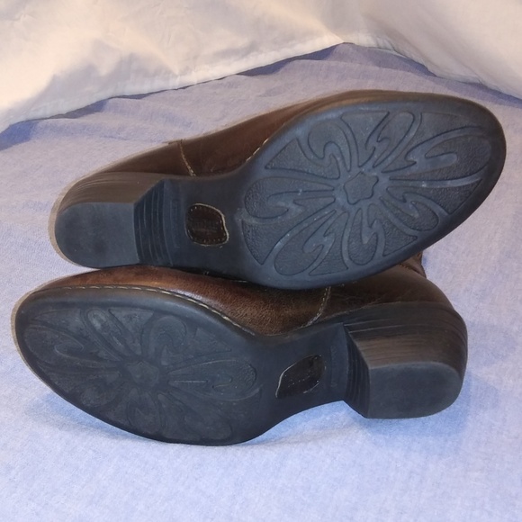 Born Danila Heeled Boots - Picture 5 of 7